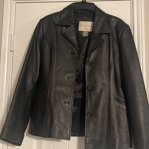 Leather jacket - Picture 1 of 4